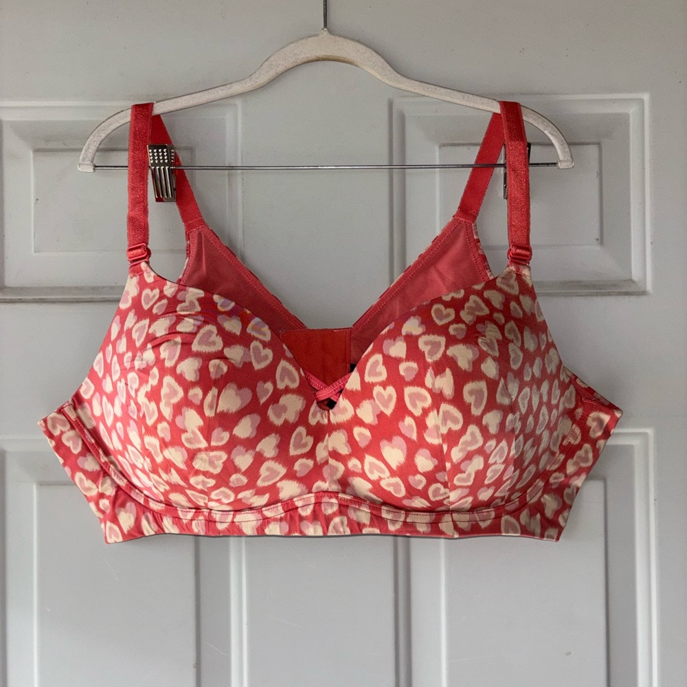 Torrid Curve coral heart print wire-free bra size 46C